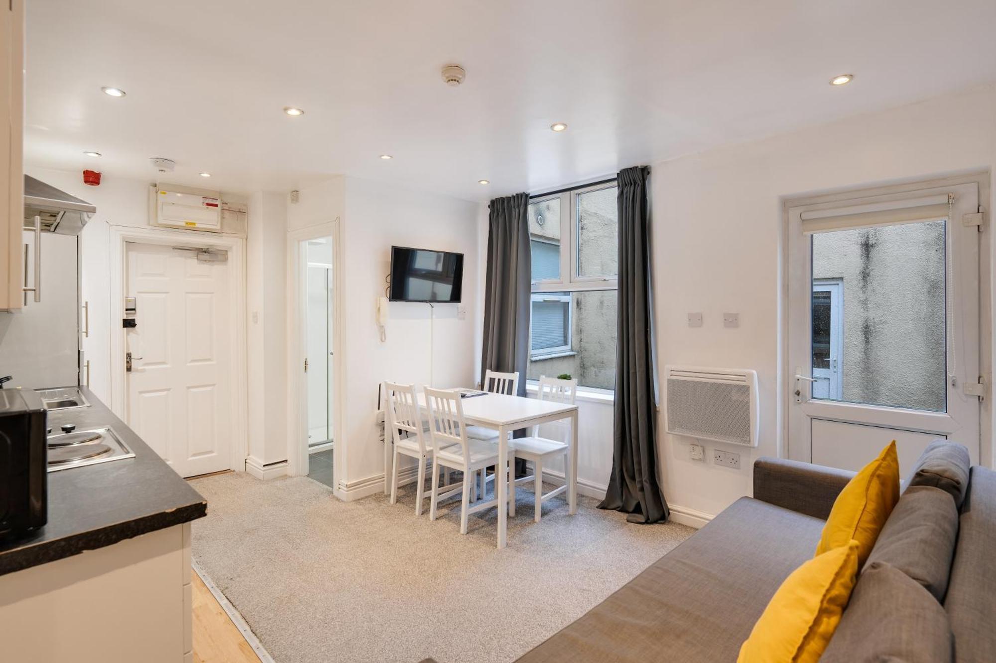 קארדיף 2 Bedroom Aprtmnt For Upto 6 Nr Centre, Uni &Parks מראה חיצוני תמונה